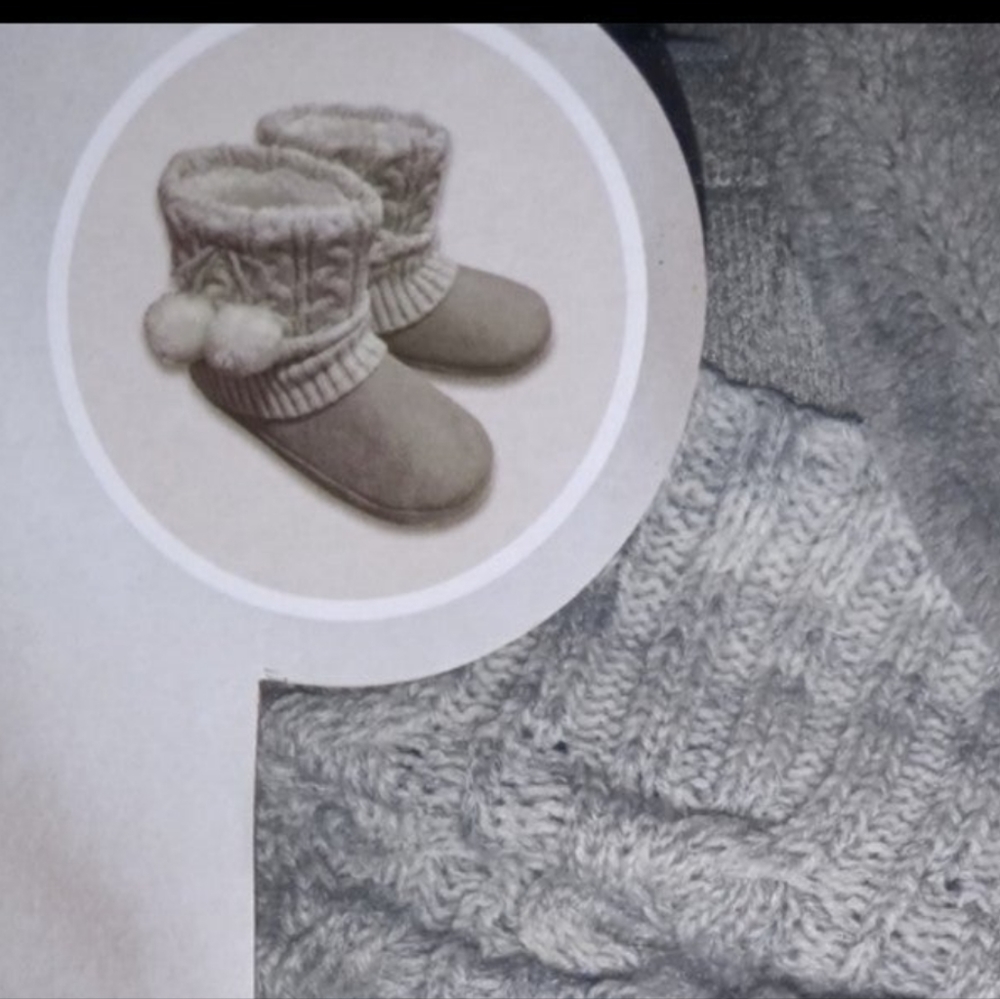 🆕 slipper bundle❤️ - Picture 2 of 6